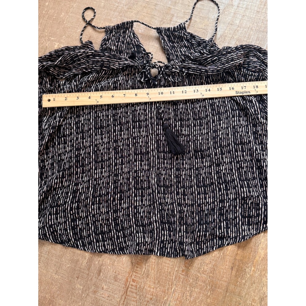 O'Neill Jalen Cold Shoulder Top Black White Printed Tassel Cami Blouse M NWT‎ - Picture 7 of 7